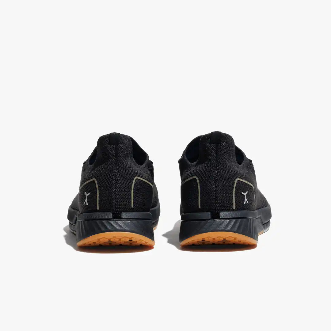 Adapt Runner - Black / Gum RN